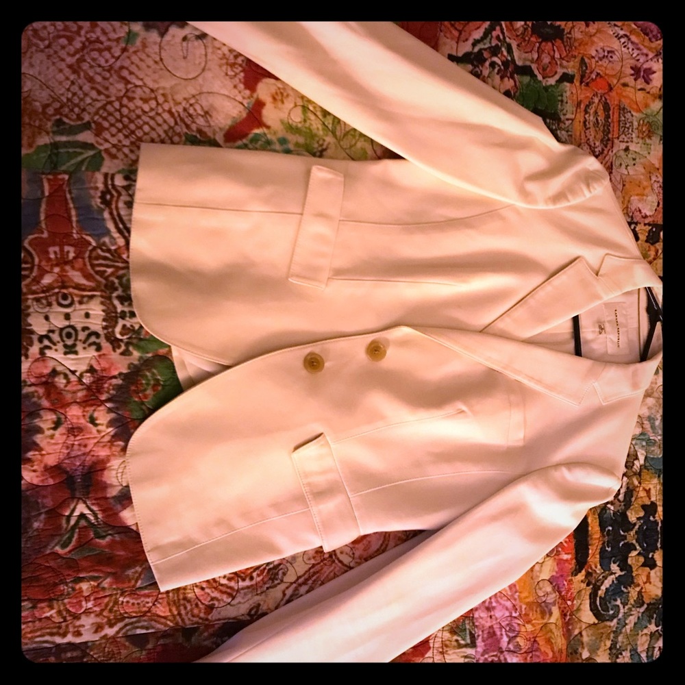Banana Republic White Blazer - Size 8